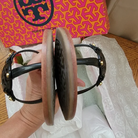 Tory Burch Mini Miller Leather Flat Thong - Picture 3 of 6